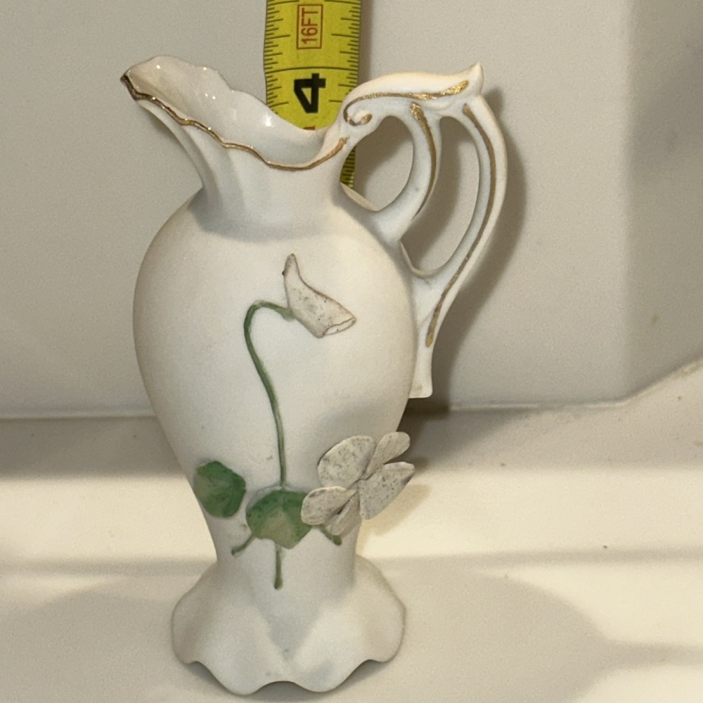 NORCREST Japan VINTAGE Ceramic “Spring Pansy” 4” Gold Trim Bud Vase - Picture 8 of 8